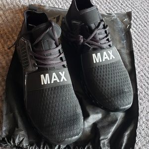 Men's work out shoes